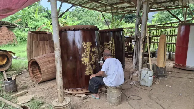 Pengrajin Beduga Masjid