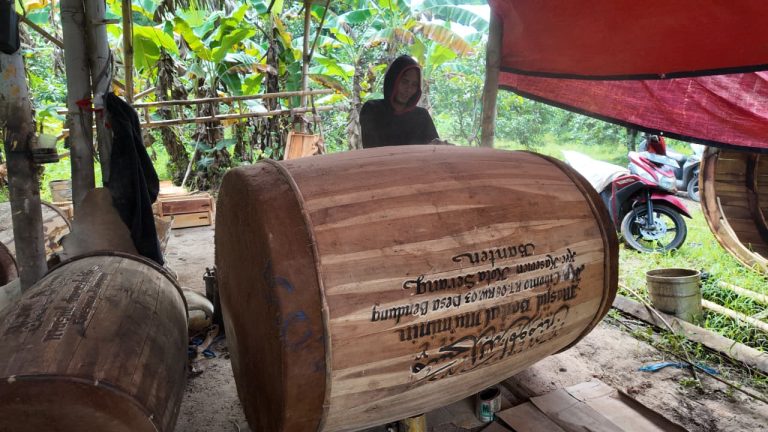 Mengapa Bedug Berukuran Besar Memiliki Suara Lebih Berdebam